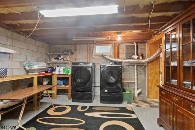 54 Navajo Trl, West Milford Twp., NJ 07480