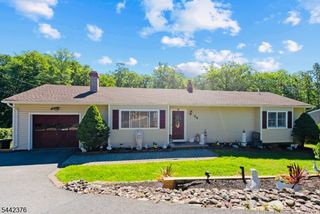 54 Navajo Trl, West Milford Twp., NJ 07480