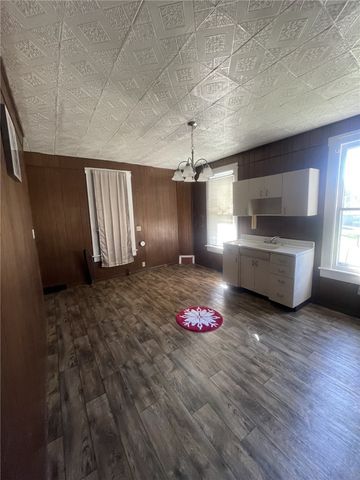 629 Forrest St, New Castle, PA 16101