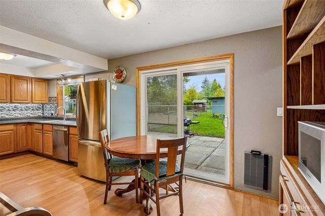 16625 190th AVE SE, Renton, WA 98058
