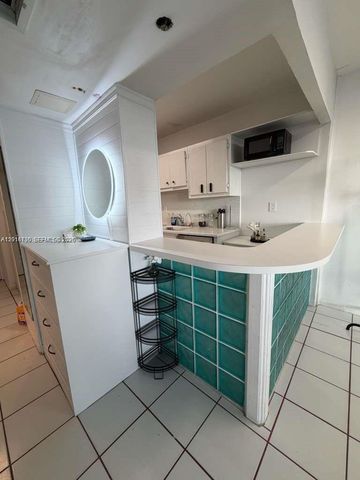 100 Lincoln Rd 1609, Miami Beach, FL 33139