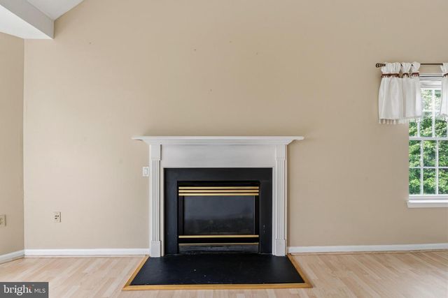 279 E FLAGSTONE DR, Newark, DE 19702