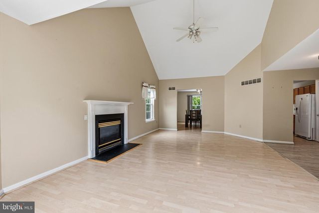 279 E FLAGSTONE DR, Newark, DE 19702