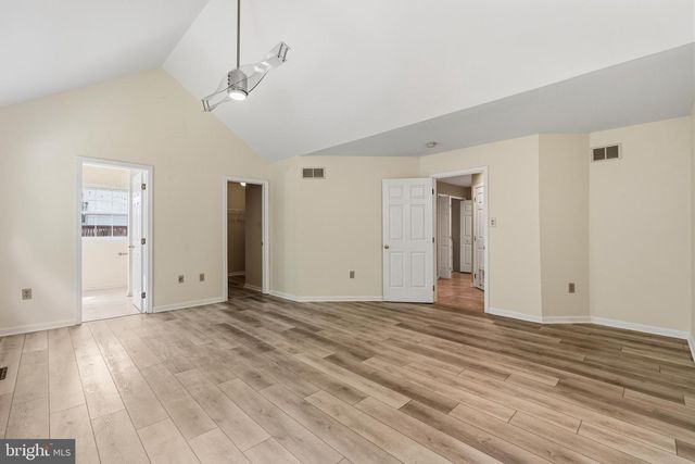 279 E FLAGSTONE DR, Newark, DE 19702