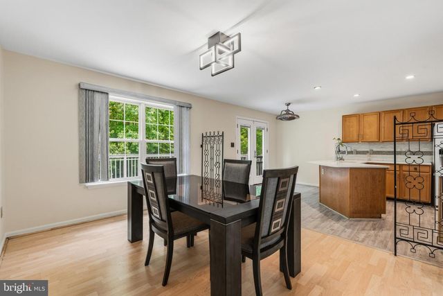 279 E FLAGSTONE DR, Newark, DE 19702