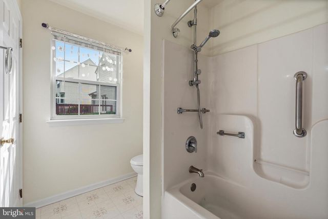 279 E FLAGSTONE DR, Newark, DE 19702
