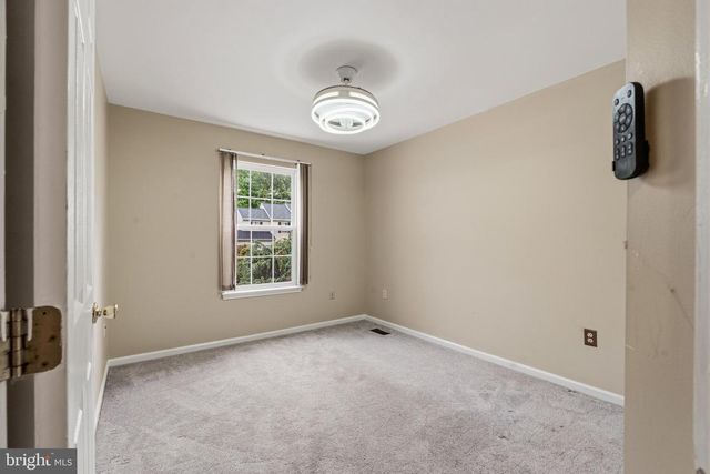279 E FLAGSTONE DR, Newark, DE 19702