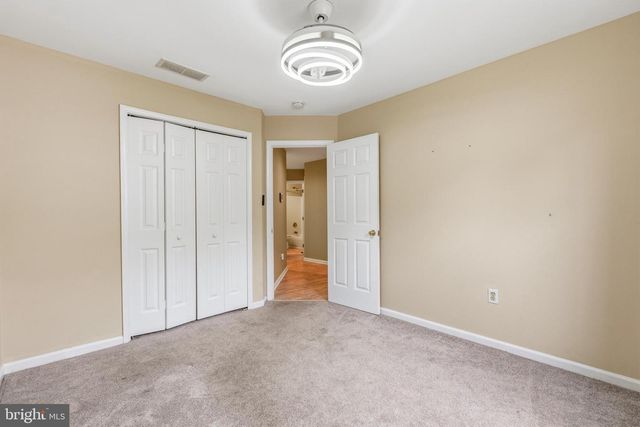 279 E FLAGSTONE DR, Newark, DE 19702