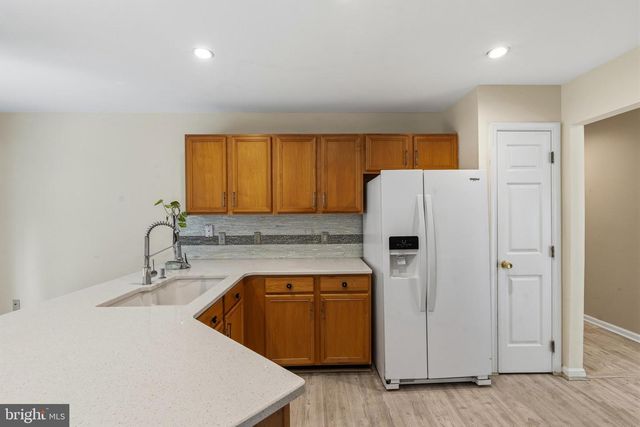 279 E FLAGSTONE DR, Newark, DE 19702