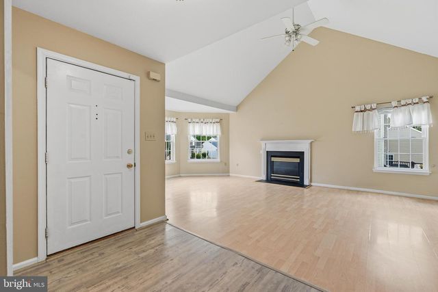 279 E FLAGSTONE DR, Newark, DE 19702