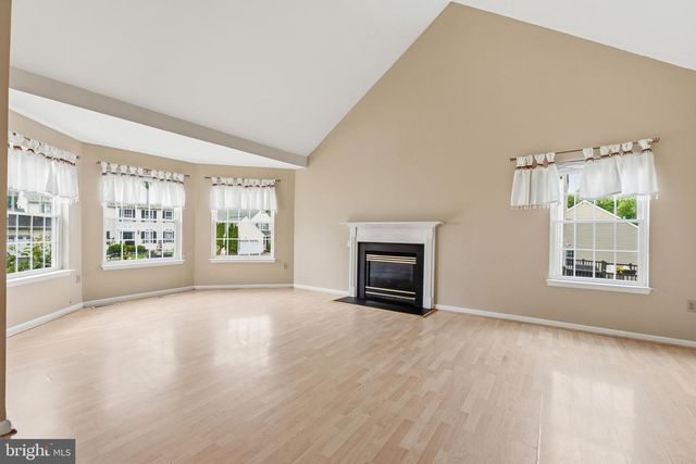 279 E FLAGSTONE DR, Newark, DE 19702