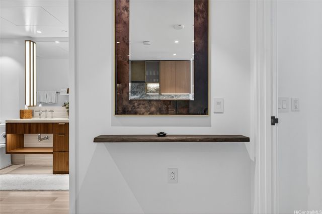 1100 Ala Moana Boulevard 906, Honolulu, HI 96814