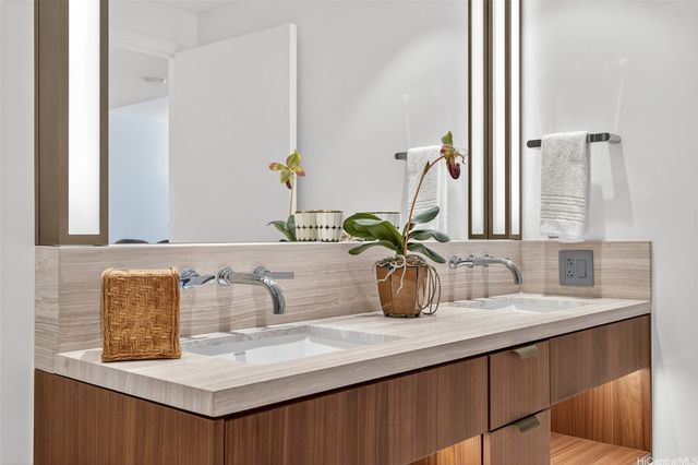 1100 Ala Moana Boulevard 906, Honolulu, HI 96814