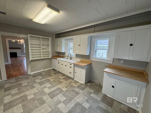 100 E 5th Street, Bay Minette, AL 36507