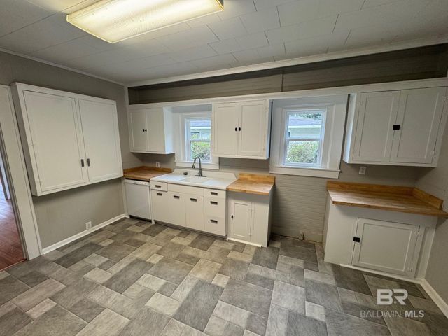 100 E 5th Street, Bay Minette, AL 36507