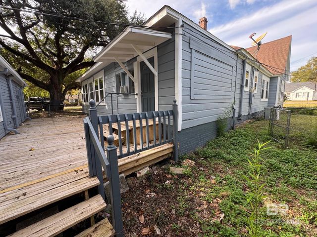 100 E 5th Street, Bay Minette, AL 36507