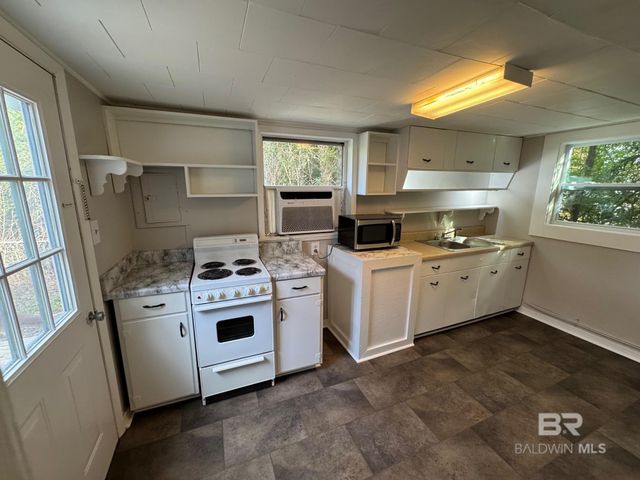 100 E 5th Street, Bay Minette, AL 36507