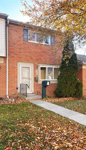 25681 Salem 85, Roseville, MI 48066