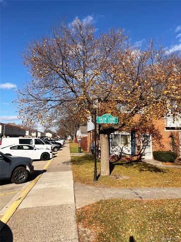 25681 Salem 85, Roseville, MI 48066