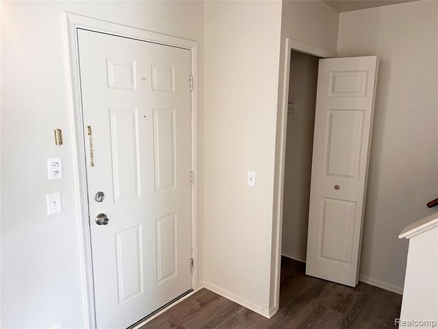 25681 Salem 85, Roseville, MI 48066