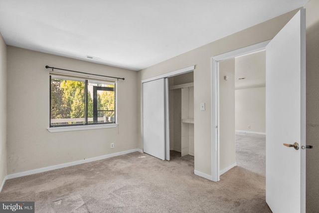 1605 AUGUSTA CIR, Mt Laurel, NJ 08054