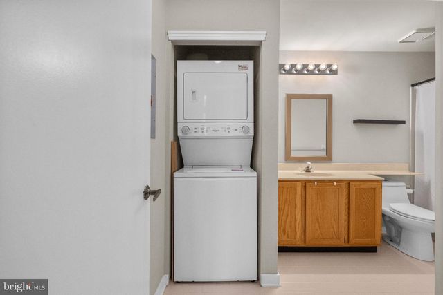 1605 AUGUSTA CIR, Mt Laurel, NJ 08054