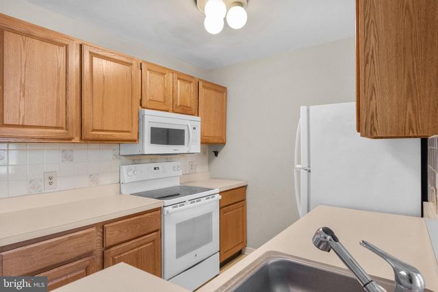 1605 AUGUSTA CIR, Mt Laurel, NJ 08054