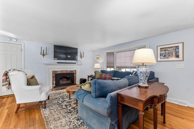 21 Spinning Brook Road, South Yarmouth, MA 02664