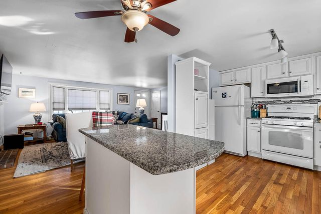 21 Spinning Brook Road, South Yarmouth, MA 02664