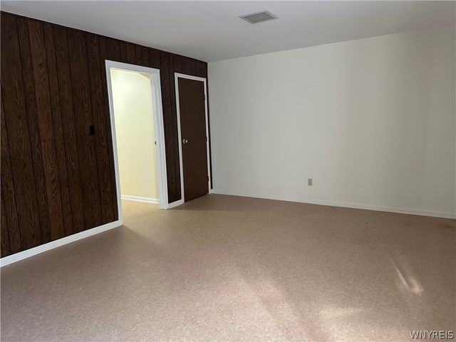 304 Charlesgate Circle, Amherst, NY 14051