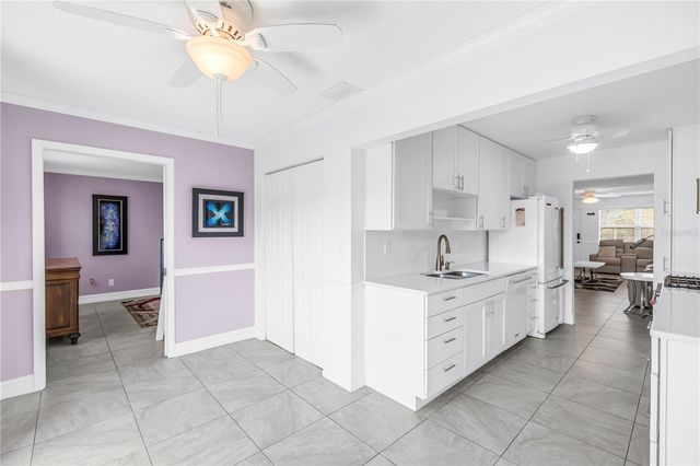 6190 80TH STREET N 304, St Petersburg, FL 33709