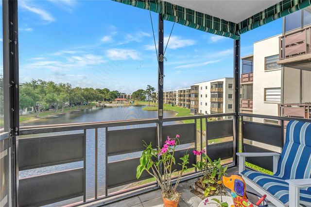 6190 80TH STREET N 304, St Petersburg, FL 33709
