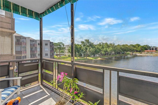 6190 80TH STREET N 304, St Petersburg, FL 33709