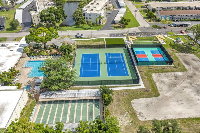 6190 80TH STREET N 304, St Petersburg, FL 33709