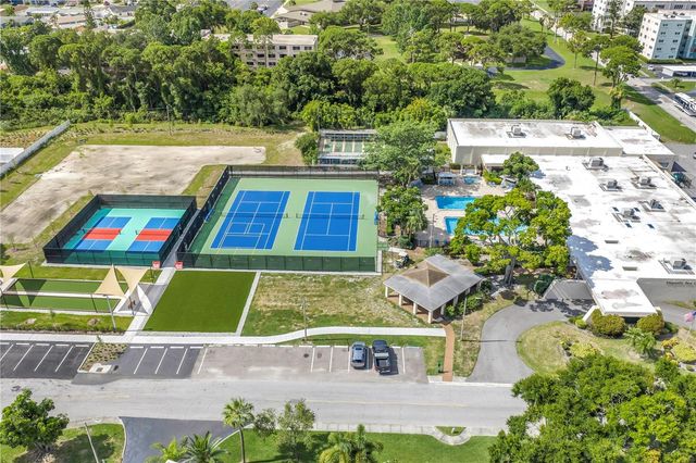 6190 80TH STREET N 304, St Petersburg, FL 33709