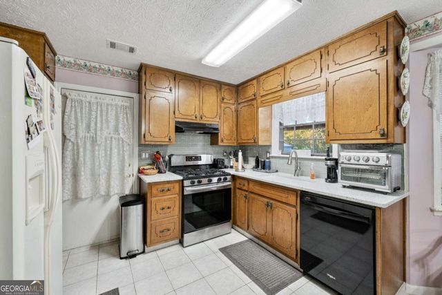 6633 Cameron Road, Morrow, GA 30260