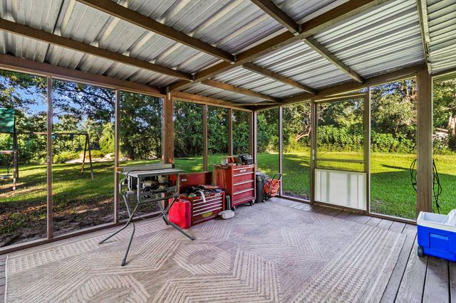 450 River Road, Goodrich, TX 77335