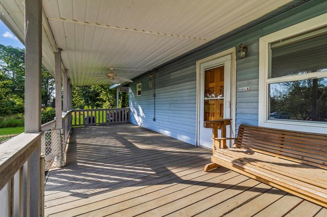 450 River Road, Goodrich, TX 77335