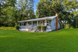 450 River Road, Goodrich, TX 77335