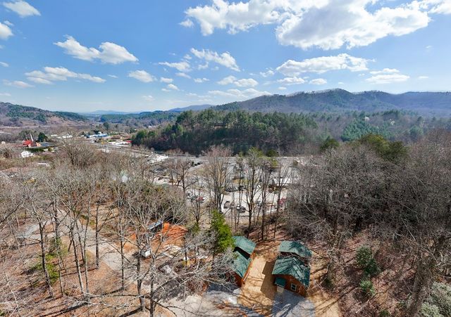 155 Fort Butler Street, Murphy, NC 28906