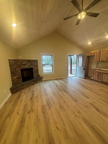 155 Fort Butler Street, Murphy, NC 28906