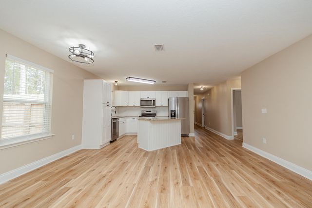 5316 Kervin Road, Crestview, FL 32539