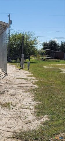 507 W Oakland Avenue, Seadrift, TX 77983