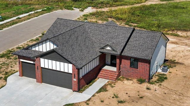 3502 S Bluelake Ct., Wichita, KS 67215