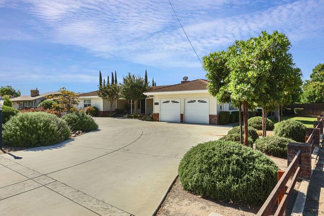 6796 E Woodward Ave, Manteca, CA 95337