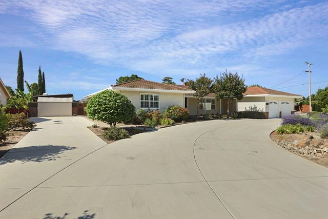 6796 E Woodward Ave, Manteca, CA 95337