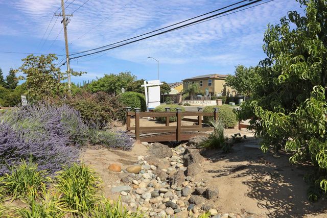 6796 E Woodward Ave, Manteca, CA 95337