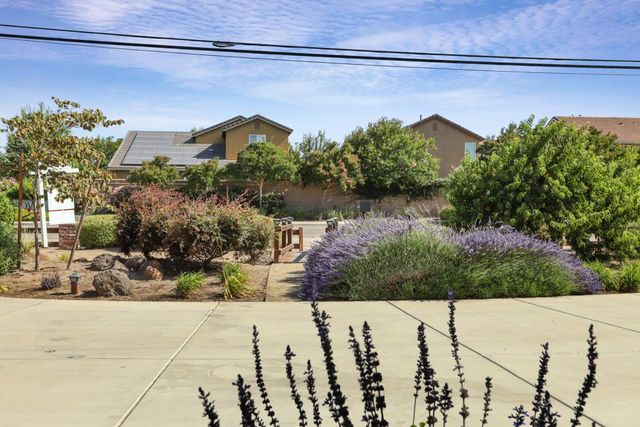 6796 E Woodward Ave, Manteca, CA 95337