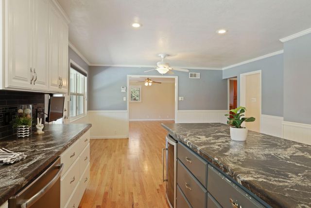 6796 E Woodward Ave, Manteca, CA 95337