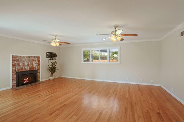 6796 E Woodward Ave, Manteca, CA 95337